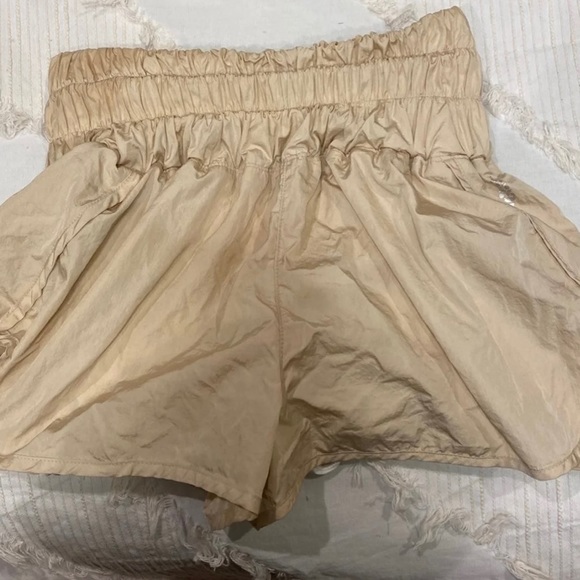 🚫SOLD🚫 Free People Movement The Way Home Shorts in Tahitian Vanilla! - Picture 2 of 4